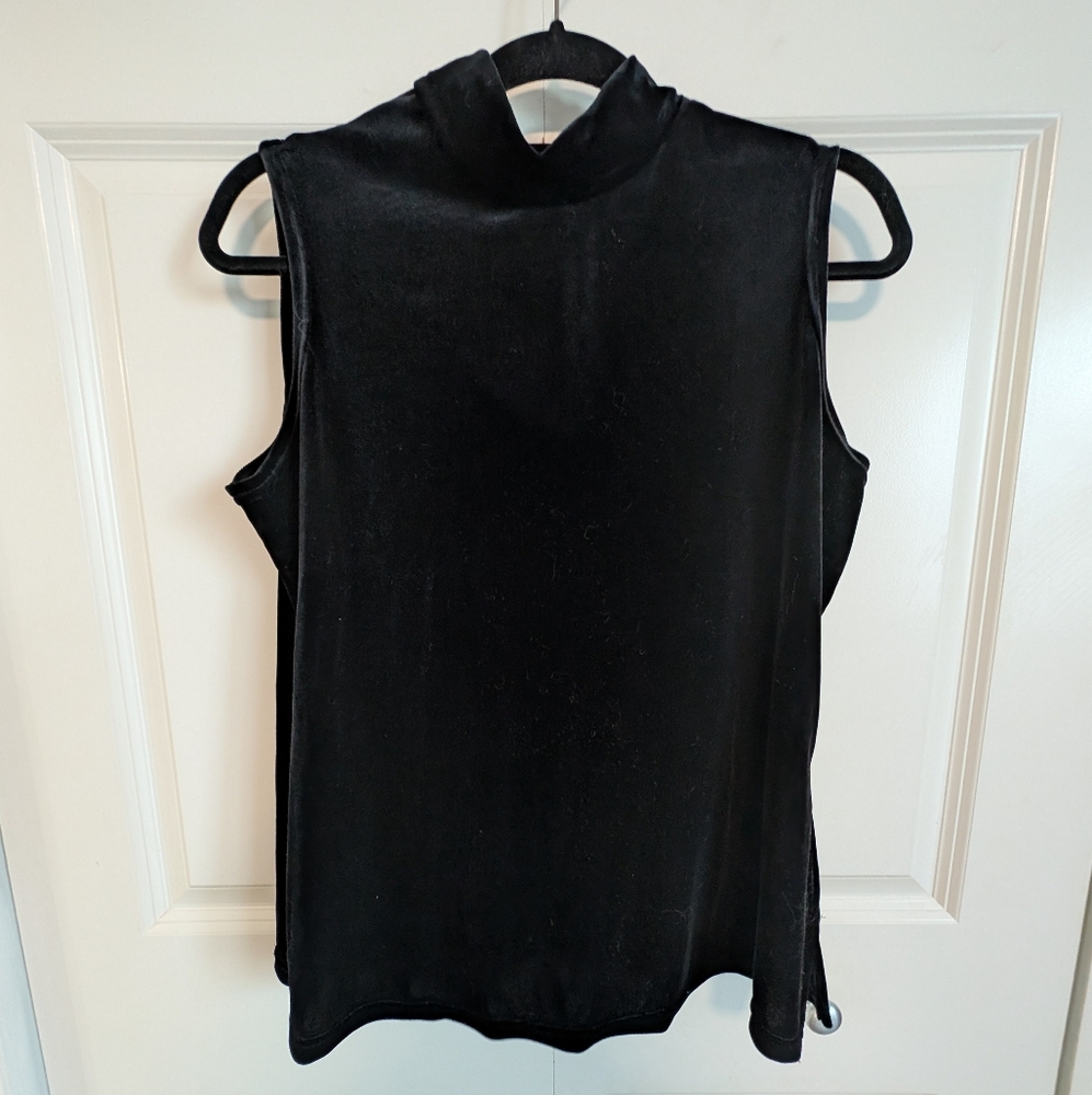 Notations Black Velvet Turtleneck Sleeveless Blouse